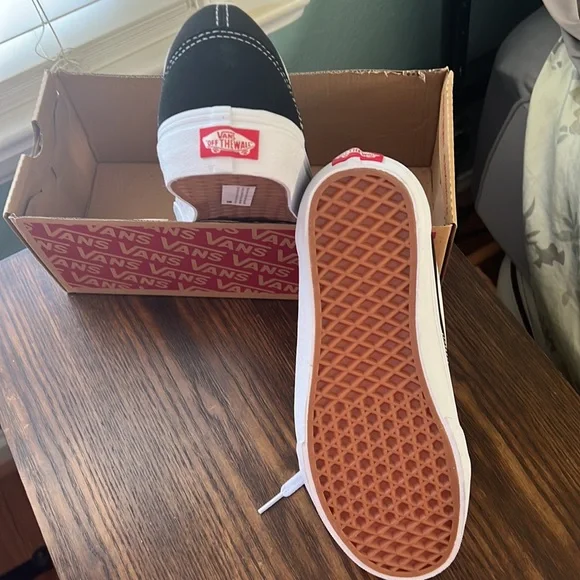 NWT Vans Shoes unisex Men’s size 7.5, Women’s Size 9. - Picture 6 of 8